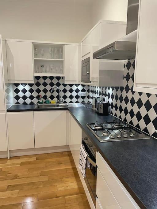 Apartamento Beautiful 1 Bed Flat 2 Minute Walk To Camden Station Londres Exterior foto