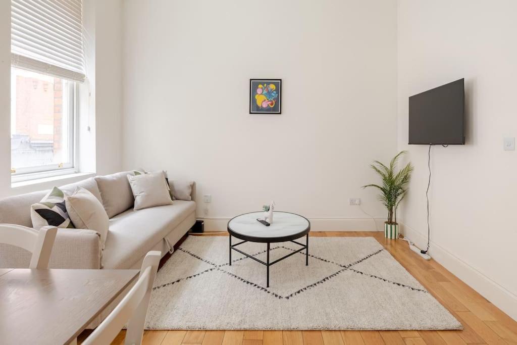 Apartamento Beautiful 1 Bed Flat 2 Minute Walk To Camden Station Londres Exterior foto